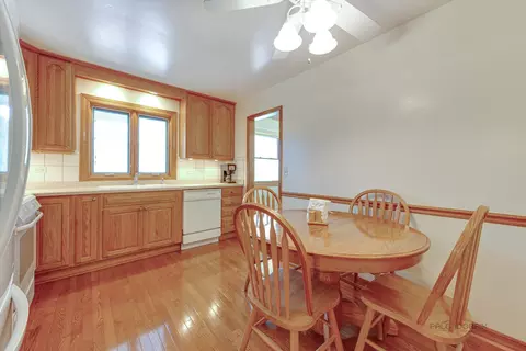 4150 Ohare Dr, Hoffman Estates, IL 60192 photo 12