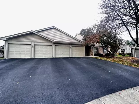 1100 Stratford Ct #C, Elgin, IL 60120