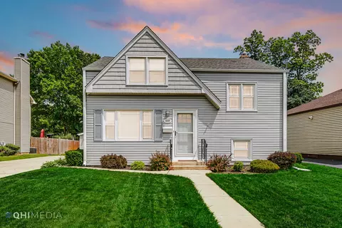 423 S 3rd St, Lombard, IL 60148
