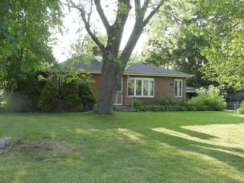3306 Holdridge Ave, Zion, IL 60099