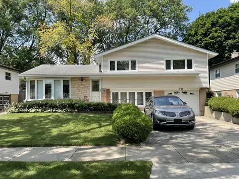 474 N 5th Ave, Des Plaines, IL 60016