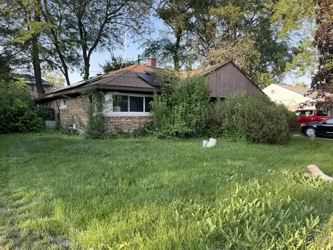 26 Apple Ln, Park Forest, IL 60466