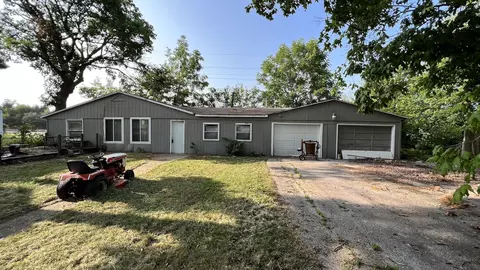 1404 W Columbia Ave, Champaign, IL 61821