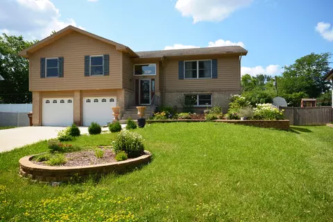 267 Polo Club Dr, Glendale Heights, IL 60139