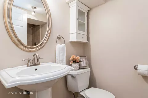 318 Pershing Ave, Wheaton, IL 60189 photo 17