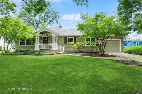 318 Pershing Ave, Wheaton, IL 60189