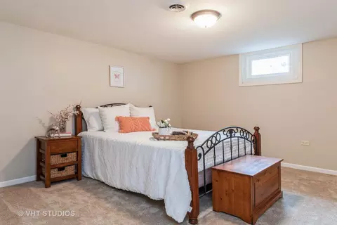 318 Pershing Ave, Wheaton, IL 60189 photo 16