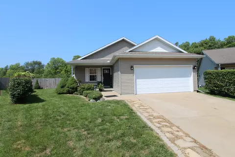 28 Fuller Ct, Bloomington, IL 61705 photo 3