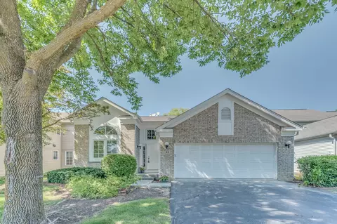 93 Manchester Dr, Buffalo Grove, IL 60089