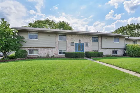 1342 S 14th St #B1, Saint Charles, IL 60174