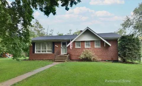 26 W214 Jerome Ave, Wheaton, IL 60187