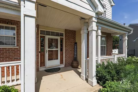11406 Glenbrook Cir, Plainfield, IL 60585 photo 2