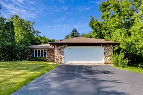 3627 Overlook Dr, Richmond, IL 60071