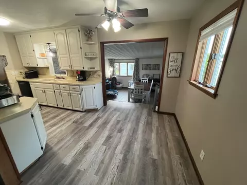 500 Maple Ave, Morrison, IL 61270 photo 6