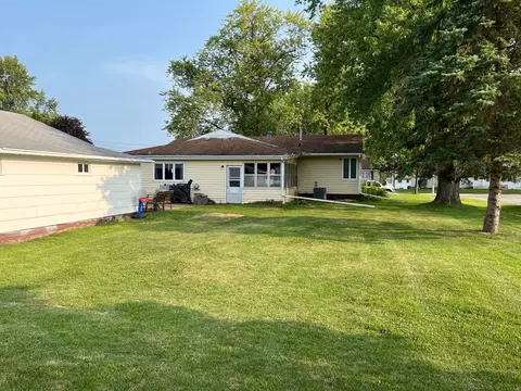 500 Maple Ave, Morrison, IL 61270 photo 24