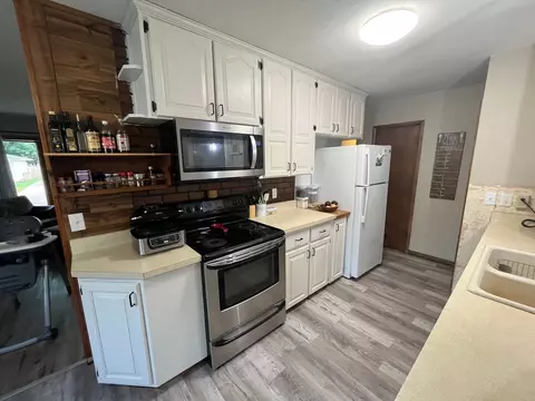 500 Maple Ave, Morrison, IL 61270 photo 5