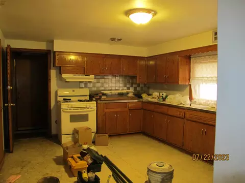 7523 W 62nd St, Summit, IL 60501 photo 3