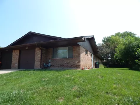 1107 Fulton Dr, Streamwood, IL 60107
