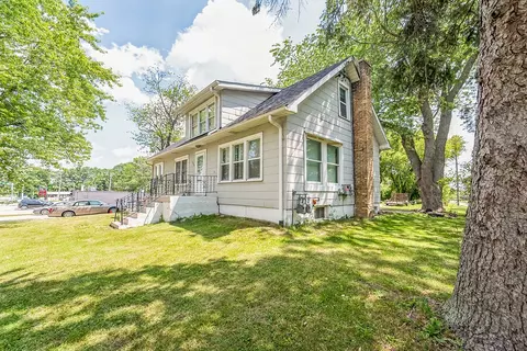 37701 N Green Bay Rd, Beach Park, IL 60087