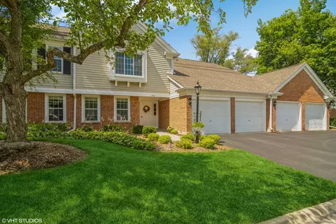776 Margate Ln #A, Prospect Heights, IL 60070