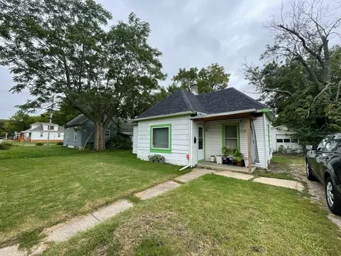 1303 W Beslin St, Urbana, IL 61801