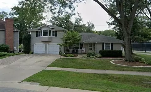 373 Western Ave, Clarendon Hills, IL 60514