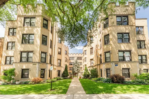 6440 N Leavitt St #1N, Chicago, IL 60645