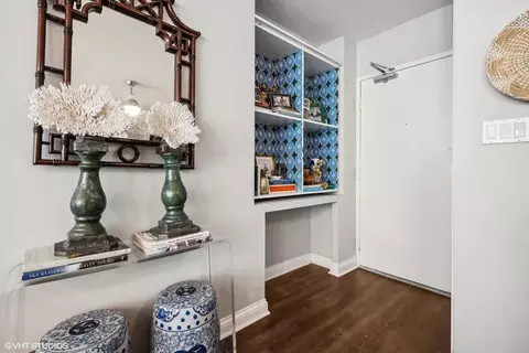 30 Elm St #5C, Chicago, IL 60611 photo 3