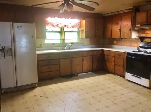 1312 E 4th St, Sterling, IL 61081 photo 6