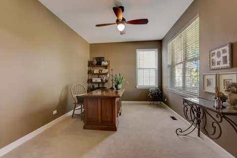 3055 Bridgeham St, Elgin, IL 60124 photo 3
