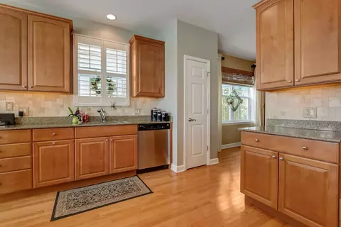 3055 Bridgeham St, Elgin, IL 60124 photo 9