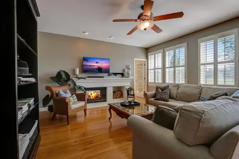 3055 Bridgeham St, Elgin, IL 60124 photo 14