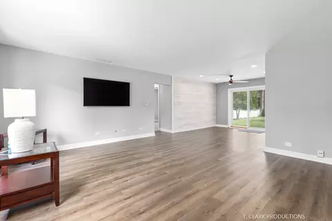 21 W280 Temple Dr, Itasca, IL 60143 photo 7