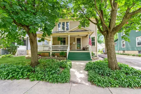 230 W Locust St, Dekalb, IL 60115