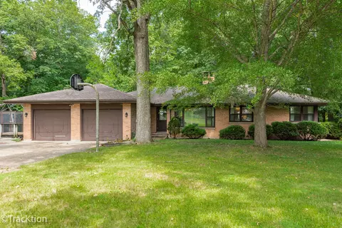 2982 Whitetie Rd, Morris, IL 60450