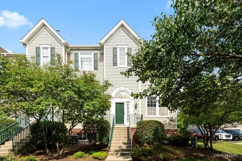 1126 Village Center Pkwy #1, Aurora, IL 60506