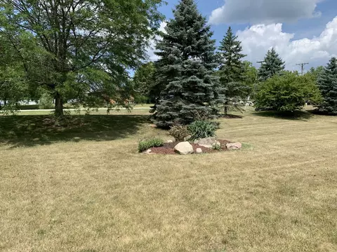589 Walnut Ct, Antioch, IL 60002 photo 28