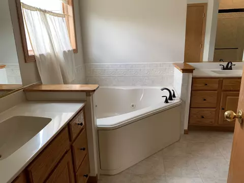 589 Walnut Ct, Antioch, IL 60002 photo 15