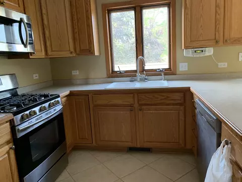 589 Walnut Ct, Antioch, IL 60002 photo 39