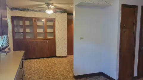 715 Bent St, Elgin, IL 60120 photo 7