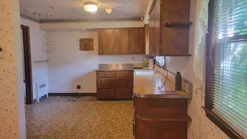 715 Bent St, Elgin, IL 60120 photo 5
