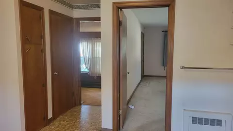 715 Bent St, Elgin, IL 60120 photo 17