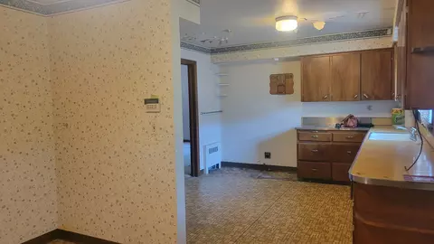 715 Bent St, Elgin, IL 60120 photo 6
