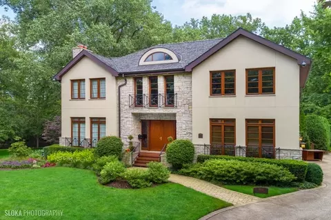 1854 Bosworth Ln, Northfield, IL 60093