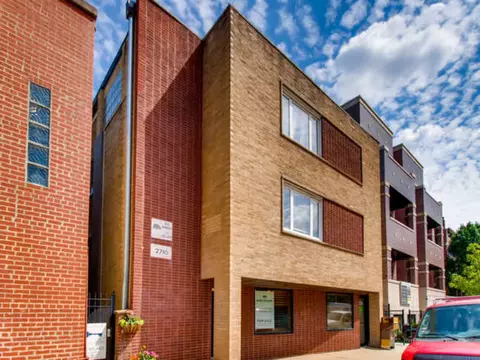 2716 W Montrose Ave #3, Chicago, IL 60618