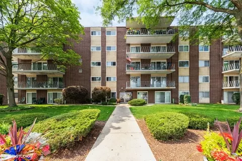 2900 Maple Ave #9C, Downers Grove, IL 60515
