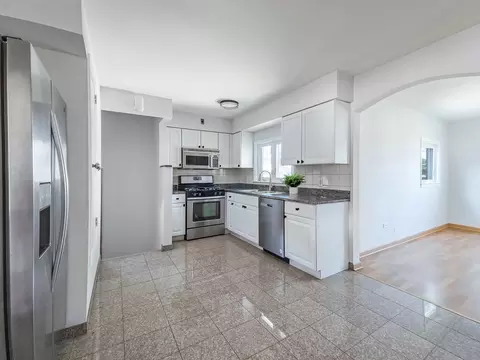 4313 Ruby St, Schiller Park, IL 60176 photo 4
