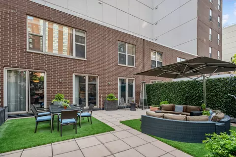 1301 N Dearborn St #309, Chicago, IL 60610