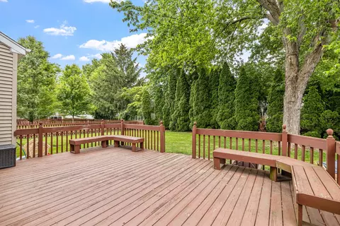Exterior - 3035 Compton Rd, Aurora, IL 60504 photo 3 of 5
