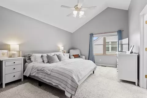 Bedroom - 3035 Compton Rd, Aurora, IL 60504 photo 1 of 6